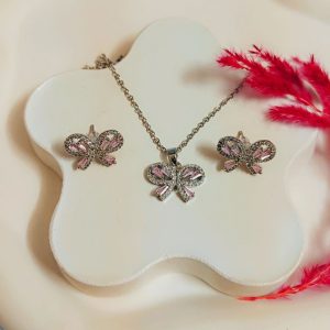 نیم‌ست پاپیون نگین‌دار